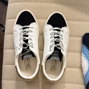 Vintage Havana Black and White Sneakers